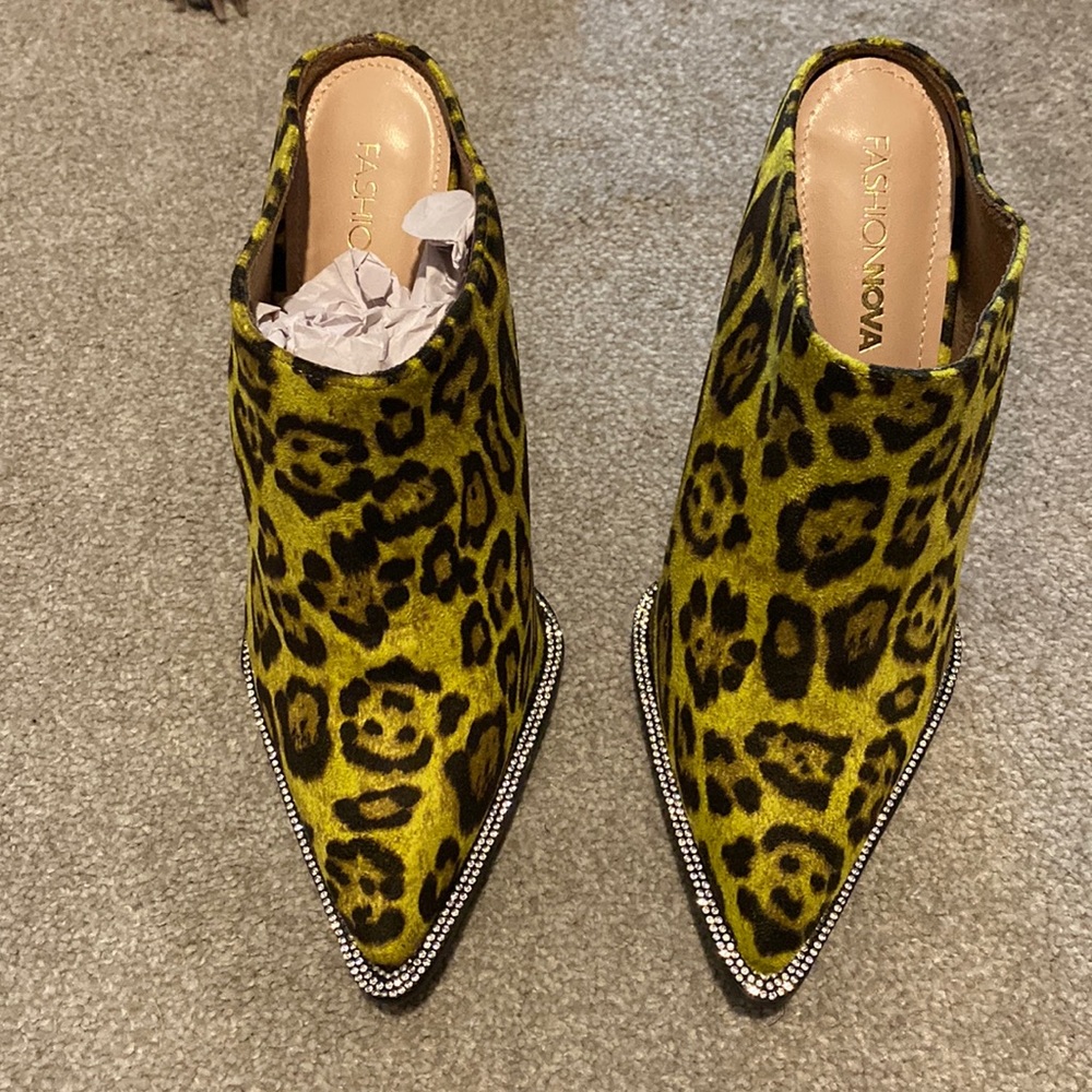 Leopard print mules